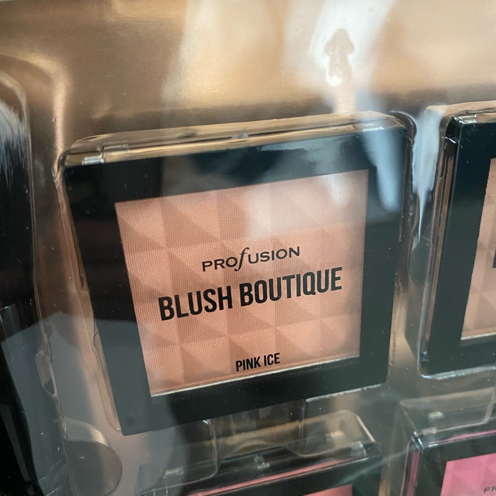 🆕🪷 PROFUSION LIMITED EDITION BLUSH BOUTIQUE PALETTE. BRAND NEW FACTORY SEALED. - Picture 7 of 15